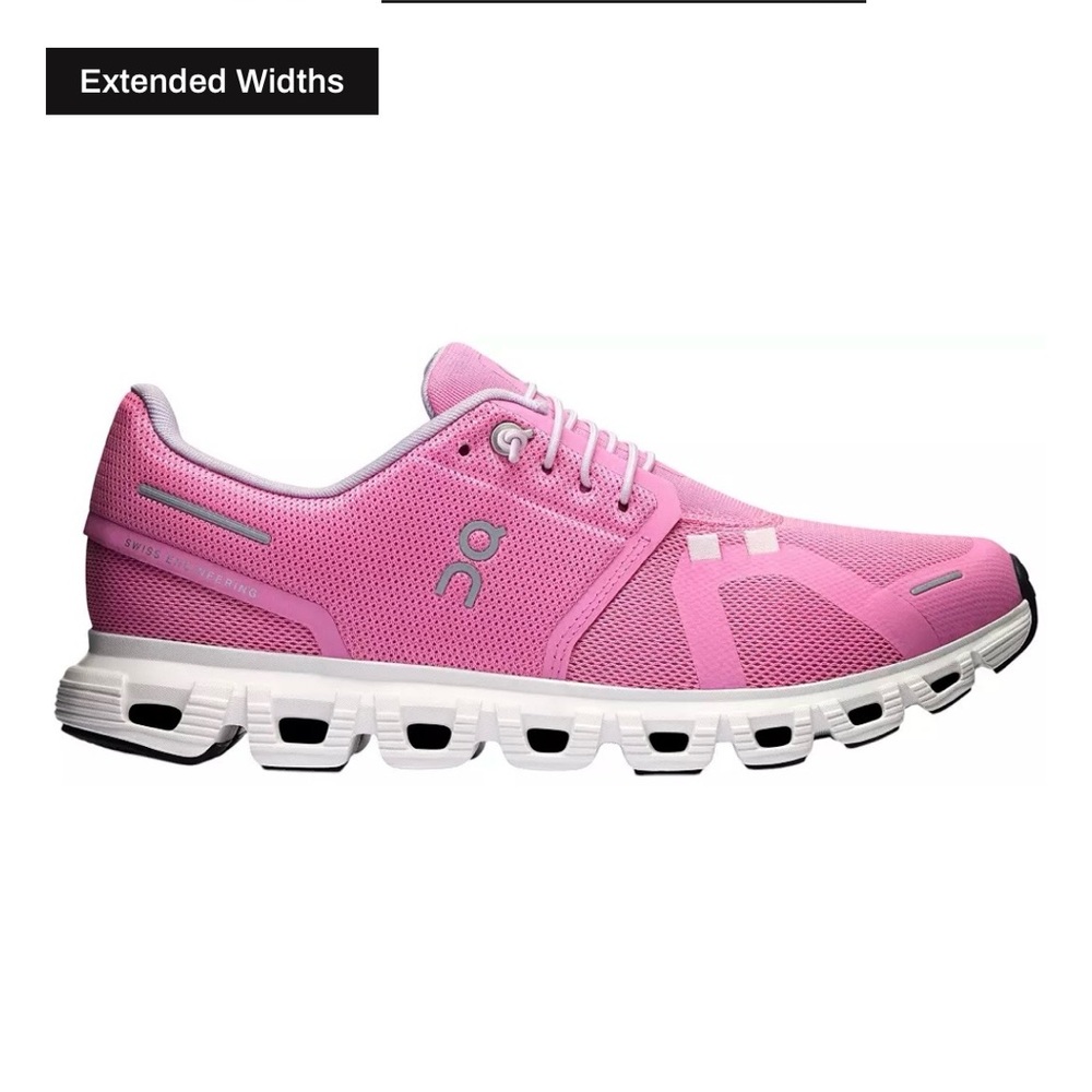 On women’s cloud 6 Running Shoe